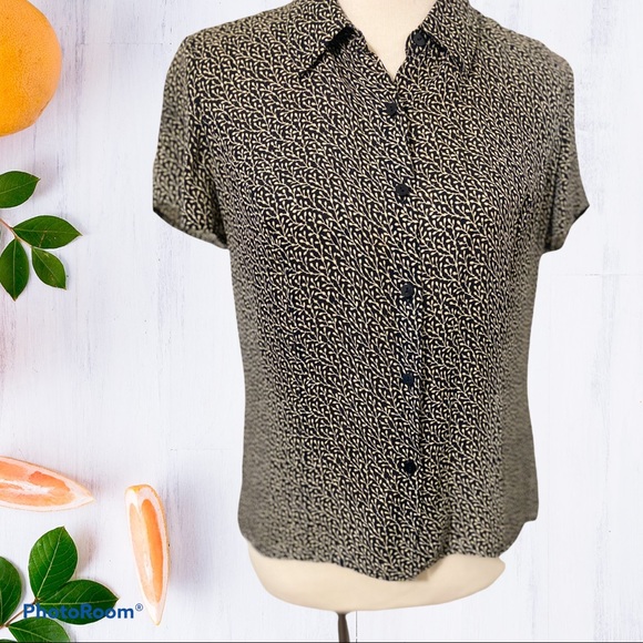 Ann Taylor Tops - Ann Taylor Petites 100% Silk button down shirt